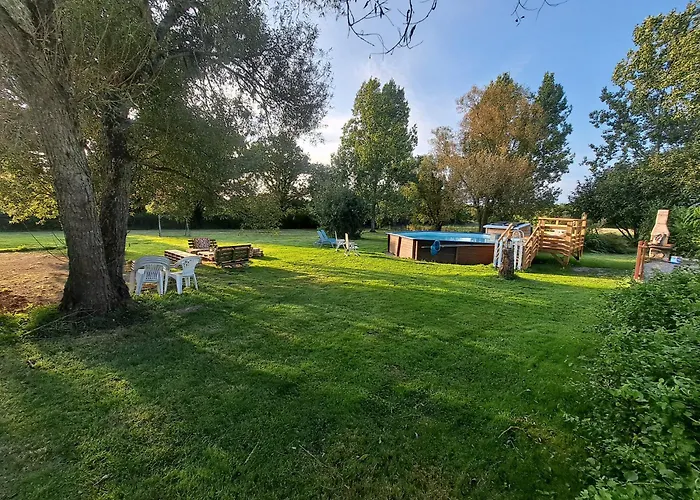 De La Janais 펜션 레뼁